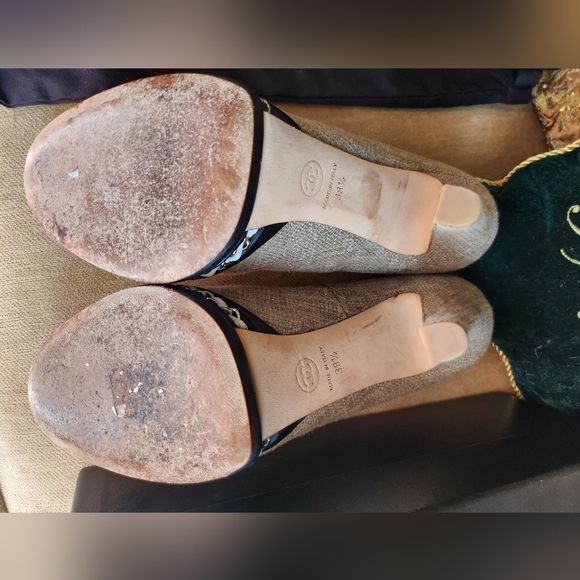 Chanel Escarpins Shoe - Linen & Leather Heels RARE FIND Chain Link CC Sexy - Picture 3 of 5